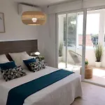Modern In Calahonda - 60 M² With Shared Pool شقة